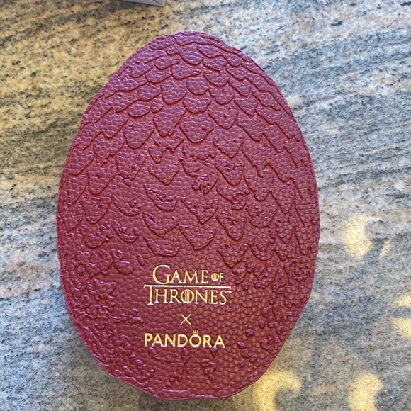 Pandora Game of Thrones Box - Picture 1 of 6